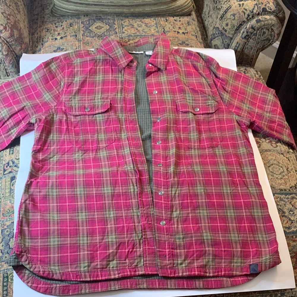 L.L. Bean Boys Red and Green Plaid Button Down Shirt Size Medium Outdoors Casual